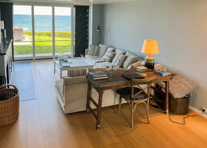 Dom wakacyjny Modern House With Fantastic Sea View
